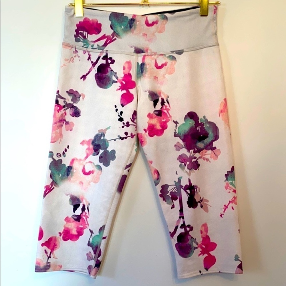 Lululemon Blurred Blossom Wunder Under Crops